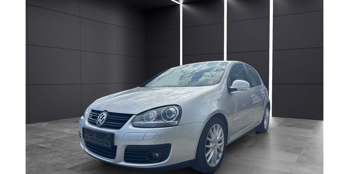 VW Golf 105.000 km 5.990 &euro; Reutlingen / Stuttgart 72766