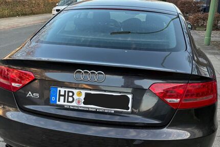 Audi A5 141.000 km 7.900 &euro; Bremerhaven 27572