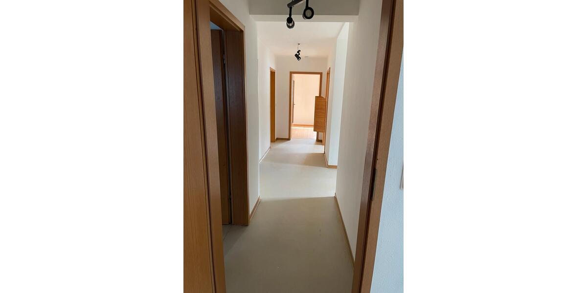 Erdgeschoßwohnung Nonnweiler - 3 Zimmer, 75 m&sup2;, 700&euro; | Angebot:26378303