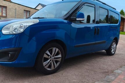 Opel Combo 94.000 km 12.999 &euro; Broderstorf 18184
