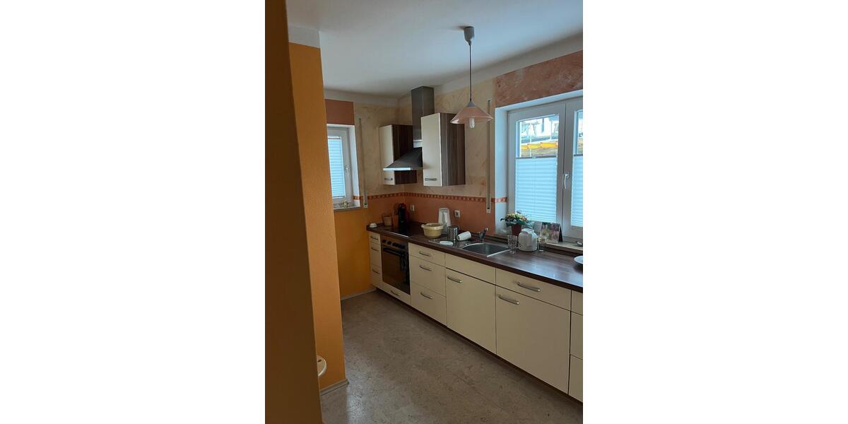 Moderne Doppelhaushälfte mit Einbauküche in Gaimersheim zimmer