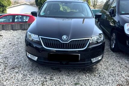 Skoda Rapid 116.000 km 7.900 &euro; Bonn 53175