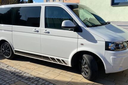 VW T5 Transporter 330.000 km 11.999 &euro; Waren 17192