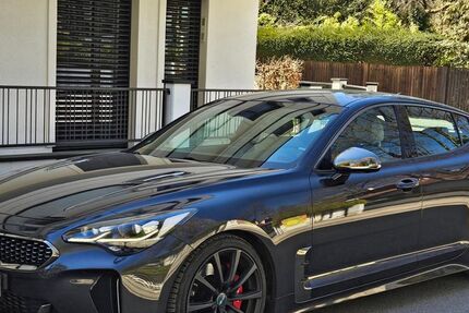 Kia Stinger 66.300 km 28.700 &euro; München 81545