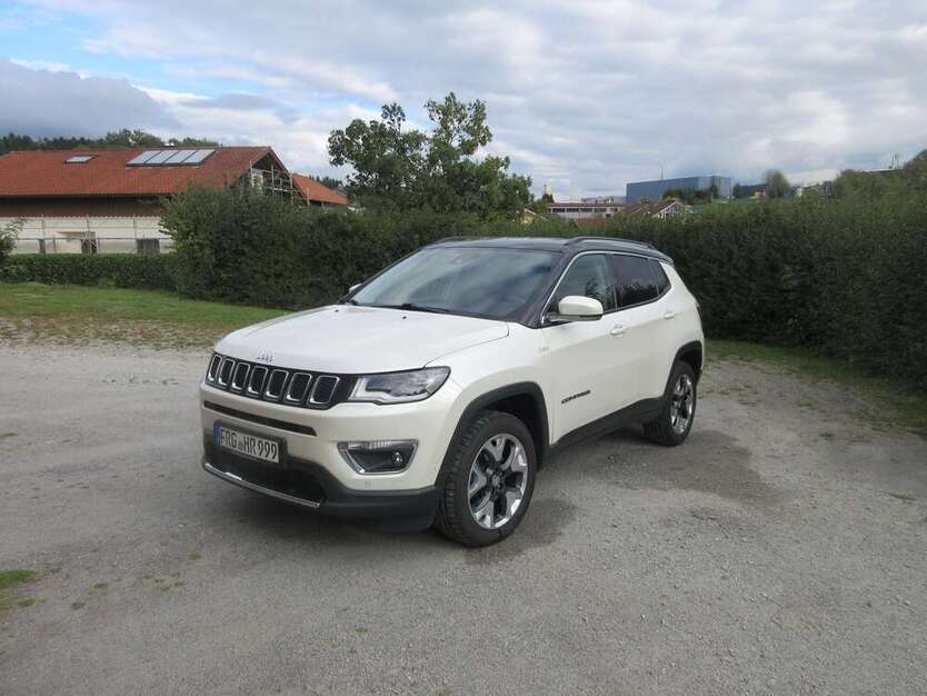 Jeep Compass 74.000 km 20.900 € Regen 94209