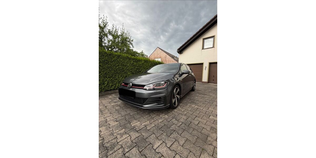 VW Golf 105.000 km 19.500 &euro; Kalbach 36148