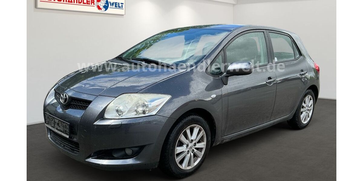 Toyota Auris 232.833 km 2.499 &euro; Brehna 06796