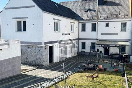 Haus Schwarzenbach am Wald Schwarzenbach a Wald - 7 Zimmer, 238 m&sup2;, 249.000&euro; | Angebot:25355720