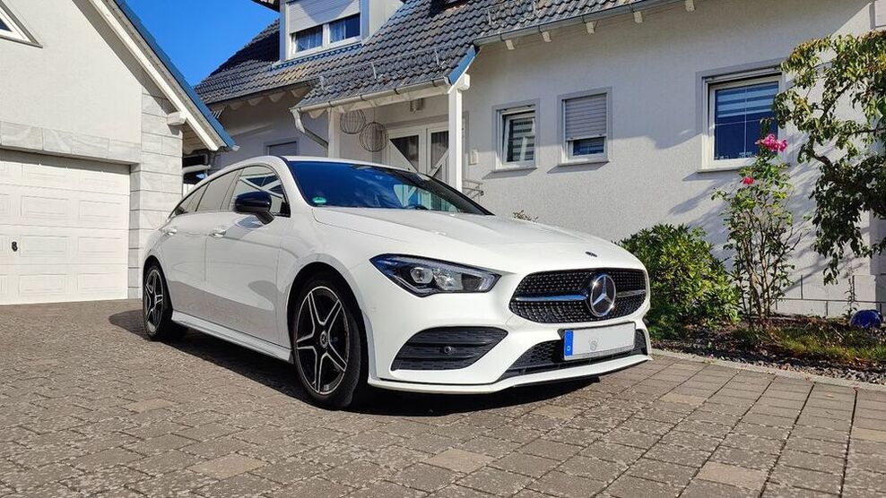 CLA 200 Shooting Brake