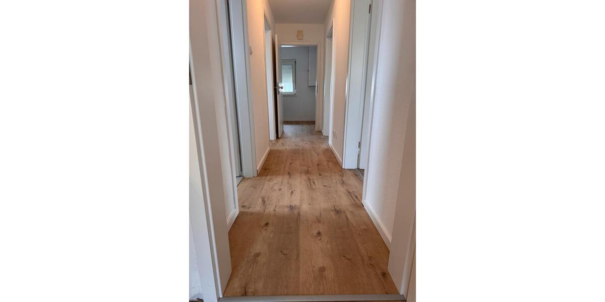 Mehrfamilienhaus, Wohnhaus Oberursel (Taunus) - 7 Zimmer, 156 m&sup2;, 2.500&euro; | Angebot:25329092