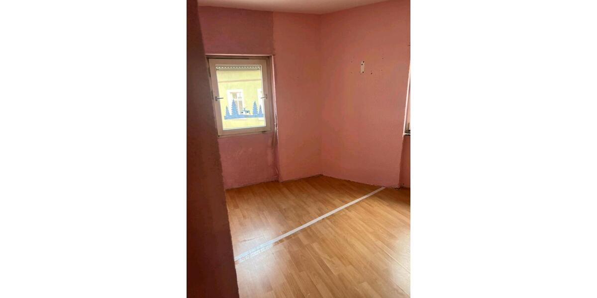 Reihenhaus Nußbach - 6 Zimmer, 150 m&sup2;, 60.000&euro; | Angebot:27054192