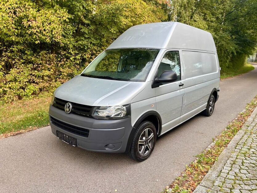 VW T5 Transporter 120.000 km 15.999 € Elstra 01920