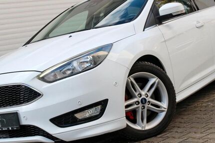 Ford Focus 140.500 km 9.890 &euro; München 81243