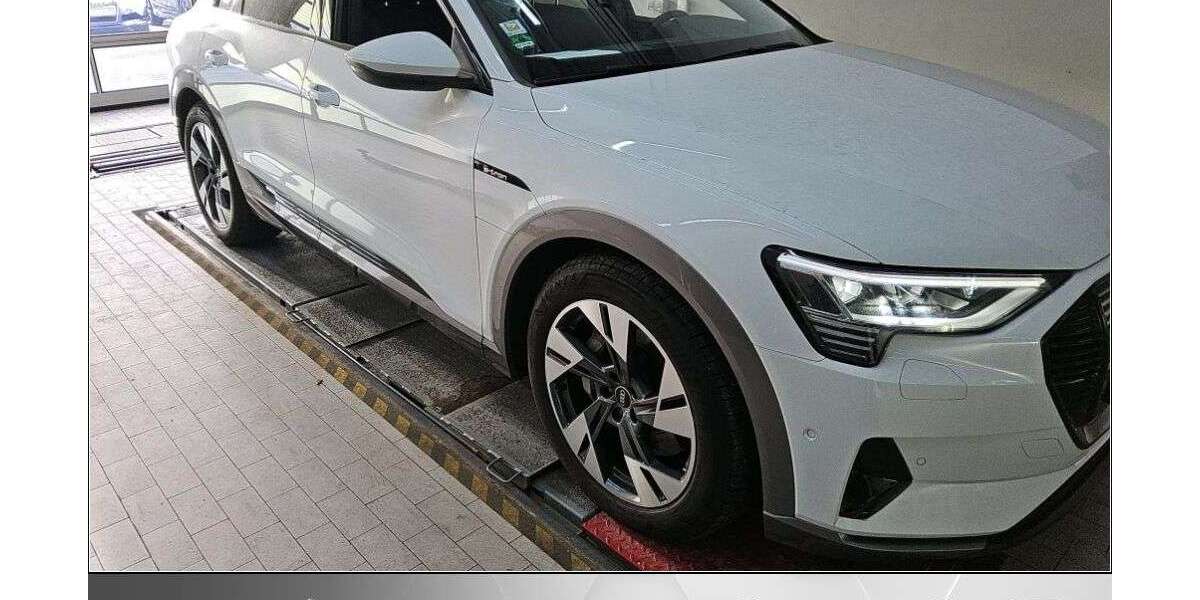 Audi e-tron 59.986 km 36.970 &euro; Helmstedt 38350