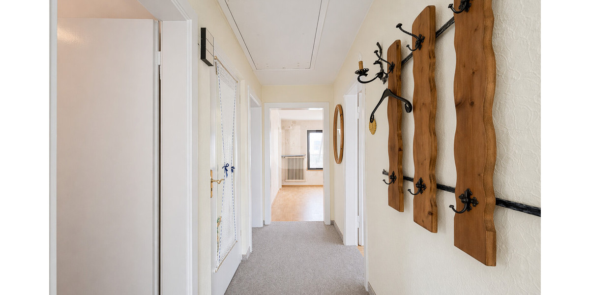 WINDISCH IMMOBILIEN – sanierungsbedürftiges Einfamilienhaus in Gröbenzell in ruhiger, zentraler Lage - Einfamilienhaus Gröbenzell | Angebot:26065692