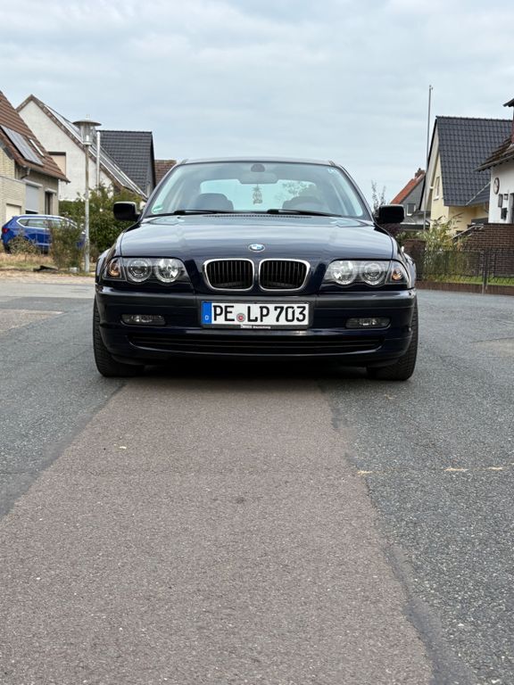 BMW 318 161.000 km 4.500 € Wendeburg 38176