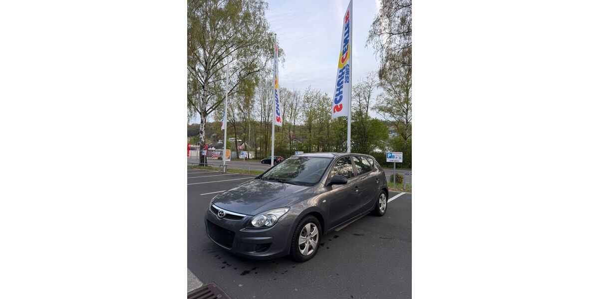 Hyundai i30 234.121 km 2.499 &euro; Wachtberg 53343