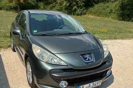Peugeot 207 153.000 km 1.200 &euro; Ulm 89075