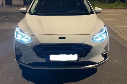 Ford Focus 122.000 km 14.500 &euro; Paderborn 33106