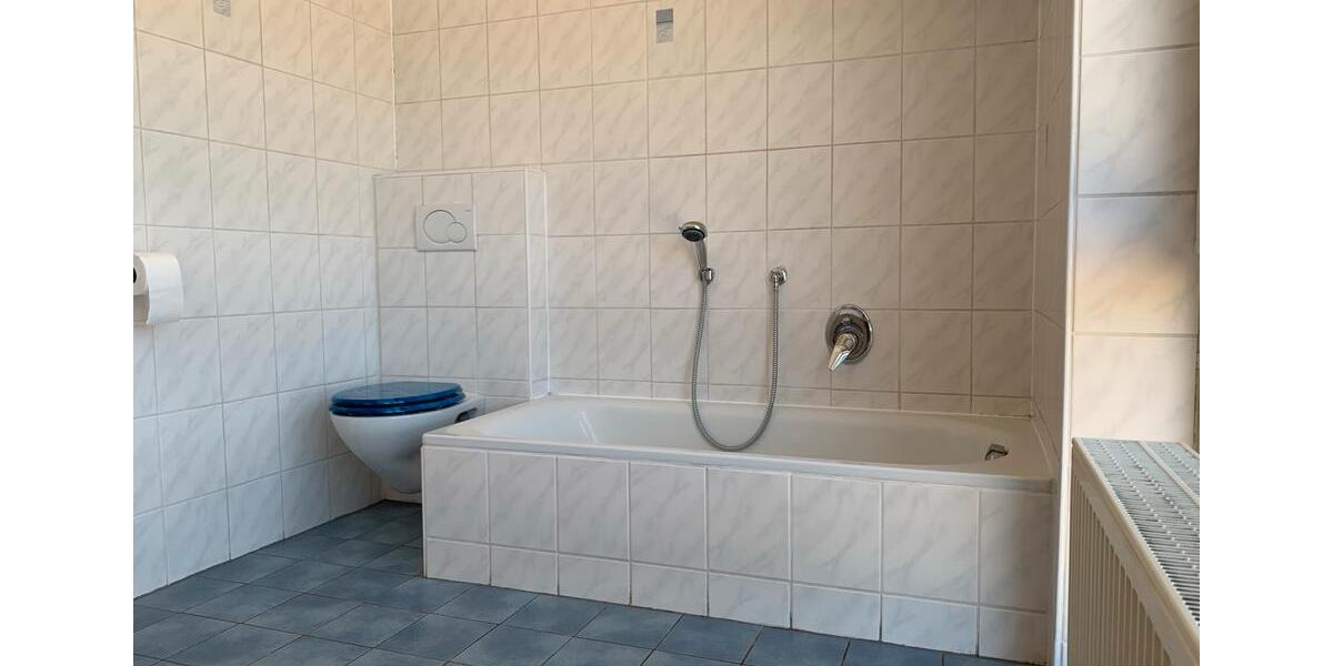 Dachgeschoßwohnung Eschlkam - 5 Zimmer, 90 m&sup2;, 650&euro; | Angebot:24286558