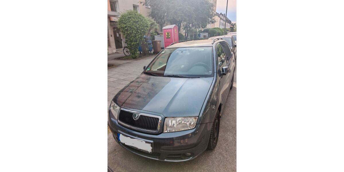 Skoda Fabia 164.000 km 1.285 &euro; München 80686