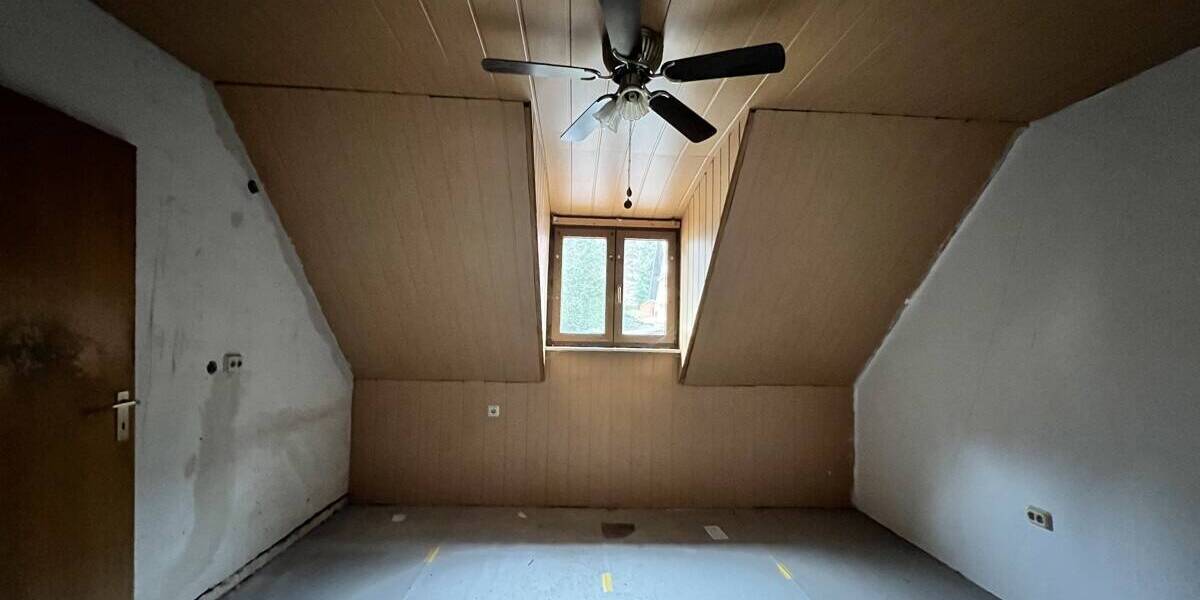 Mehrfamilienhaus, Wohnhaus Blieskastel / Niederwürzbach Niederwürzbach - 5 Zimmer, 100 m&sup2;, 69.000&euro; | Angebot:25984400
