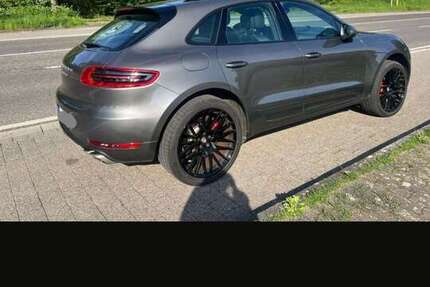 Porsche Macan 104.000 km 34.900 &euro; Remscheid 42855