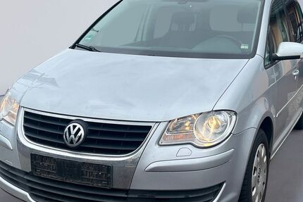 VW Touran 118.809 km 4.700 &euro; Lauterbach 36341