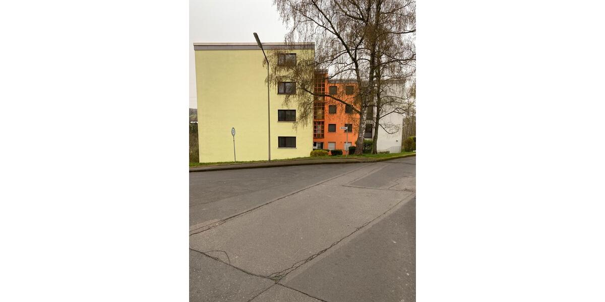 Etagenwohnung Hamm (Sieg) - 3.5 Zimmer, 82 m&sup2;, 175.000&euro; | Angebot:26002194