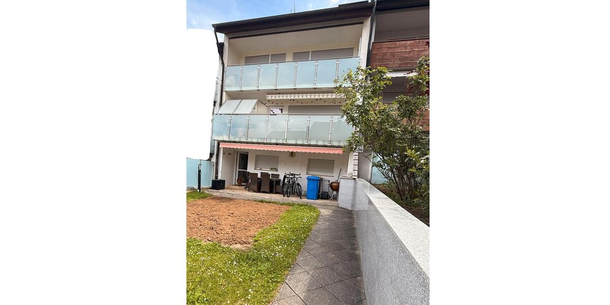 Reihenhaus Neckarsulm - 6.5 Zimmer, 186 m&sup2;, 1.850&euro; | Angebot:26625889