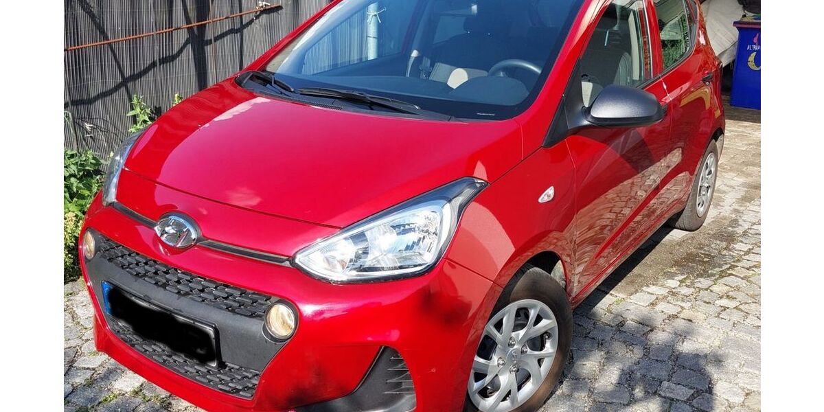 Hyundai i10 43.000 km 9.400 &euro; Burghausen 84489