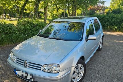VW Golf 360.000 km 2.190 &euro; Karlsdorf-Neuthard 76689