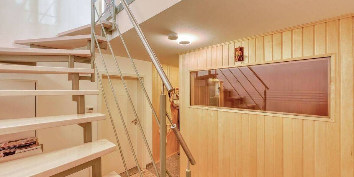 +++ 1-Fam.-DHH mit Garage, Stellplatz & Sauna - teilmöbliert inkl. EBK - ruhig, grün, gehoben - mind. 2 & max. 3 Jah... 5 zimmer