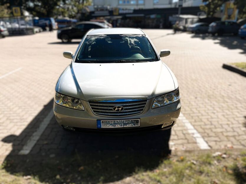 Hyundai Grandeur 127.000 km 3.950 € Hamburg 22175