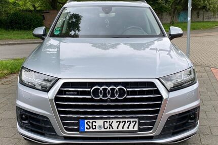 Audi Q7 98.000 km 34.900 &euro; Köln 51105