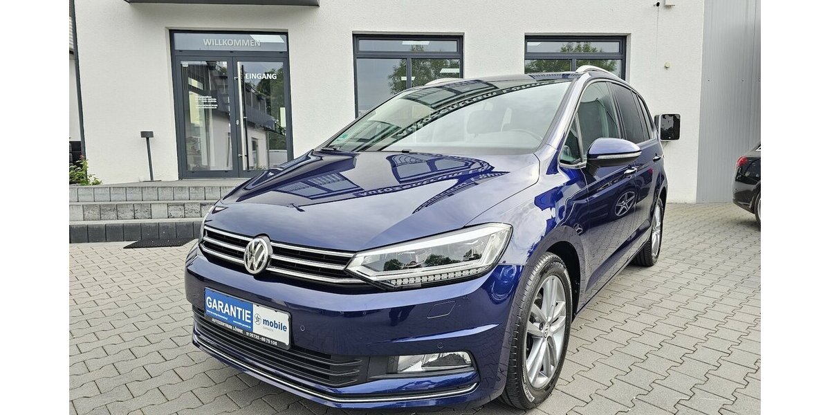 VW Touran 1.4 TSI Comfortline NAVI PANO LED AHK 69.950 km 21.490 &euro; Löhne 32584