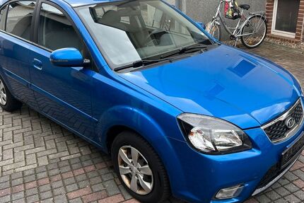 Kia Rio 147.000 km 3.999 &euro; Dresden 01139