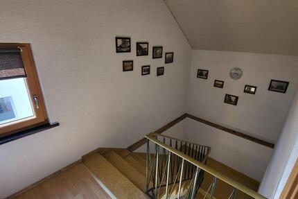 Wohnung zu vermieten in Wallerfangen DG, 2,5 Zi, Kü, BadDU,WC 2 zimmer