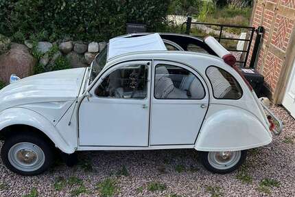 Citroen 2CV 44.200 km 13.900 &euro; Nehmten 24326