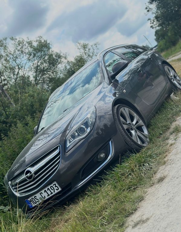 Opel Insignia 247.500 km 5.200 € Buchen (Odenwald) 74722