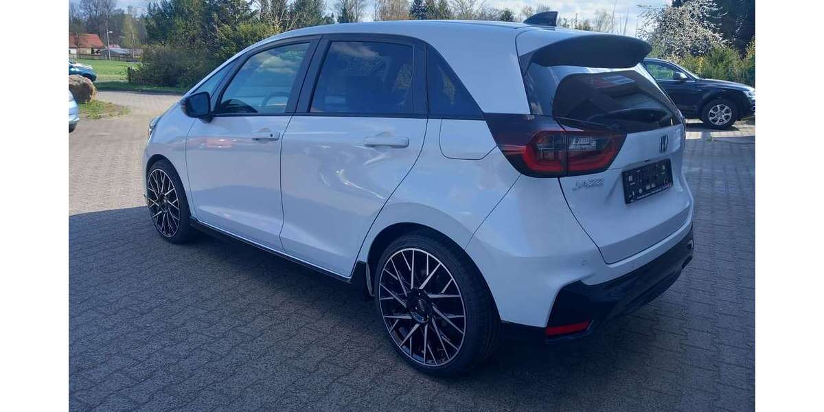 Honda Jazz 7.399 km 28.500 &euro; Großröhrsdorf OT Bretnig 01900