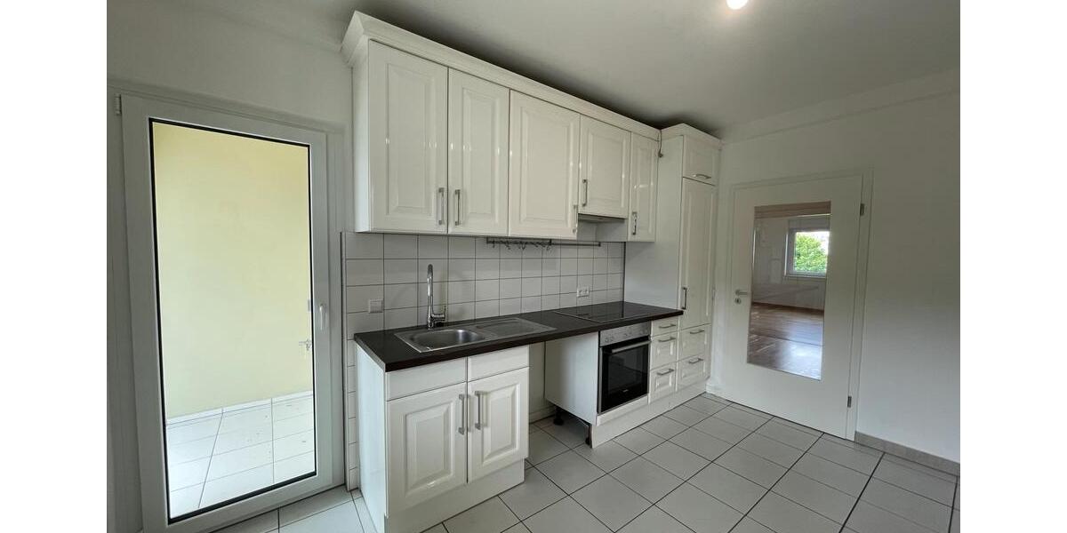 Etagenwohnung Freiburg im Breisgau Brühl - 3 Zimmer, 92 m&sup2;, 1.823&euro; | Angebot:26348703