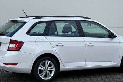 Skoda Fabia 95.600 km 12.725 &euro; Friedland 37133