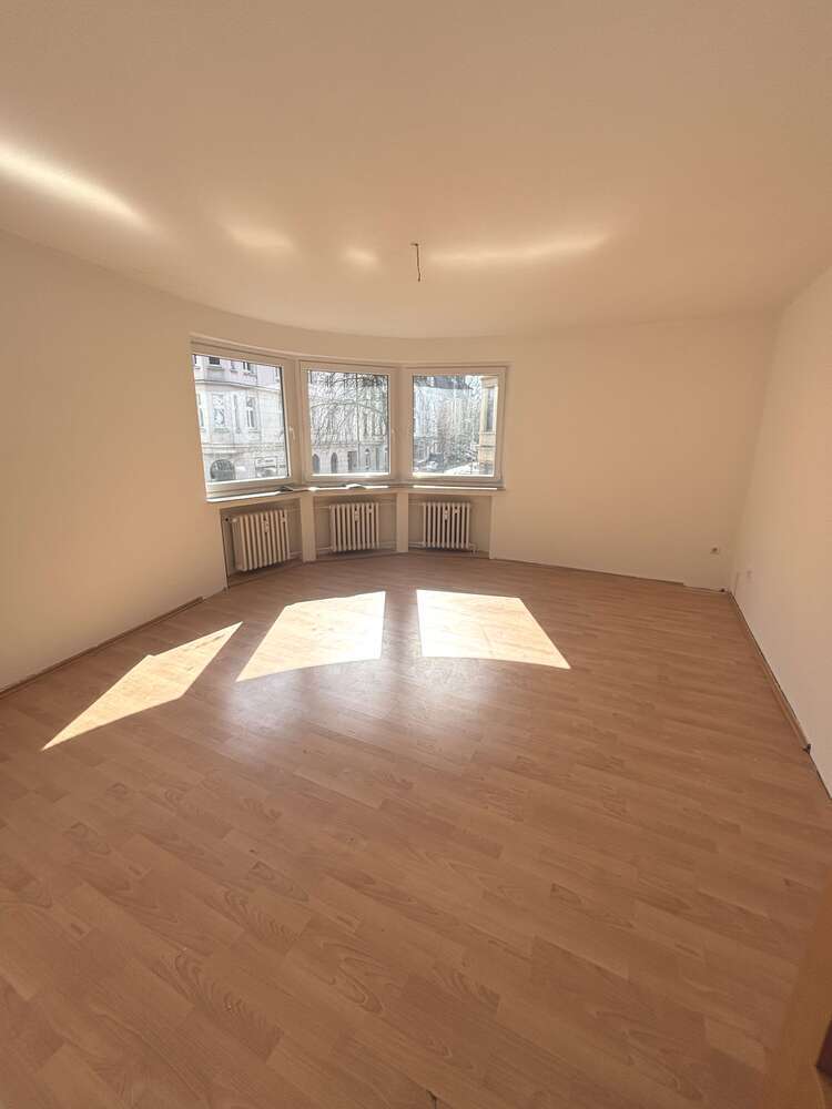 Wohnung zum Mieten in Duisburg 410 € 64.59 m²