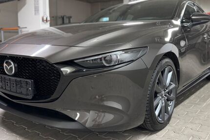 Mazda 3 143.000 km 12.990 &euro; Görlitz 02826
