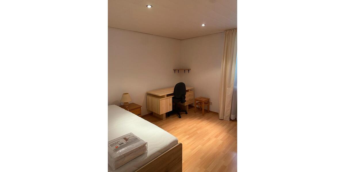 Wohnen auf Zeit Bad Dürrheim - 1 Zimmer, 100 m&sup2;, 270&euro; | Angebot:25982082