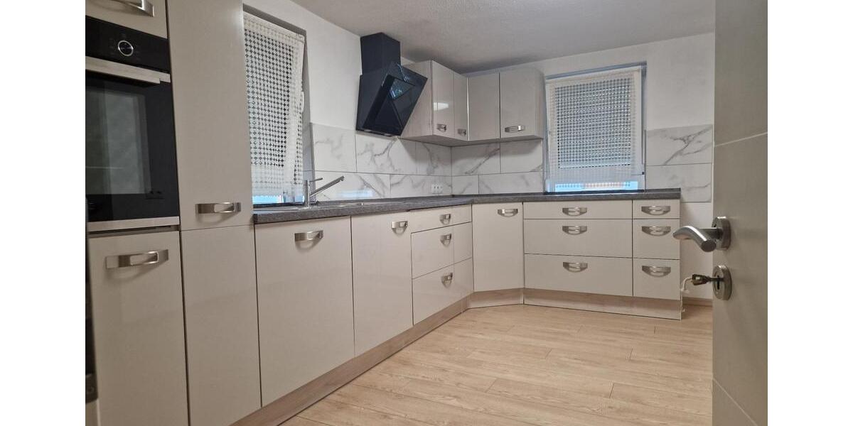 Doppelhaushälfte Brackenheim - 4 Zimmer, 148 m&sup2;, 330.000&euro; | Angebot:27110629
