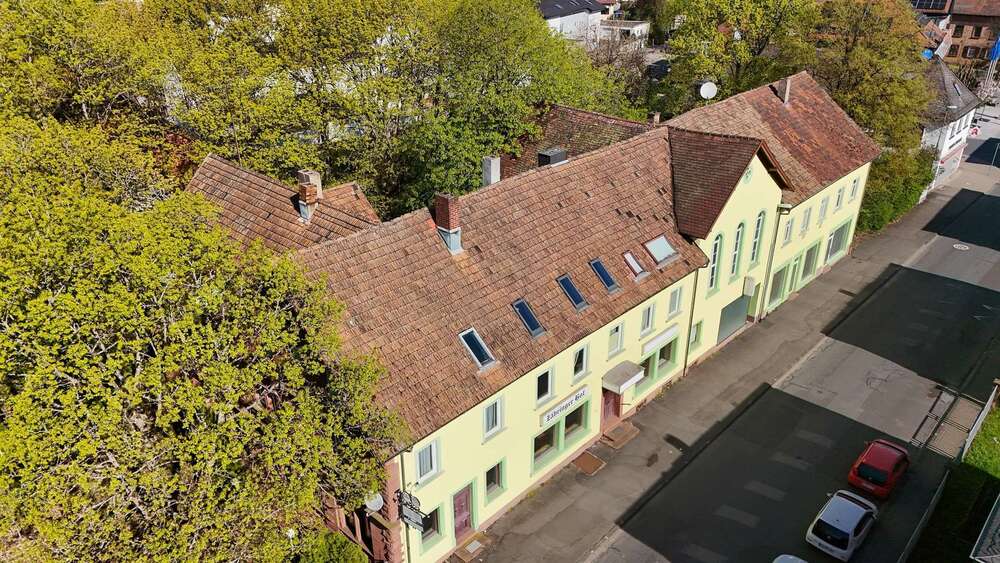 Einfamilienhaus Walldürn - 20 Zimmer, 500 m&sup2;, 50.000&euro; | Angebot:26815352