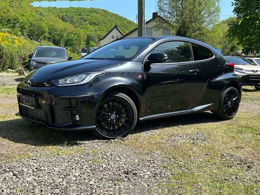 Yaris