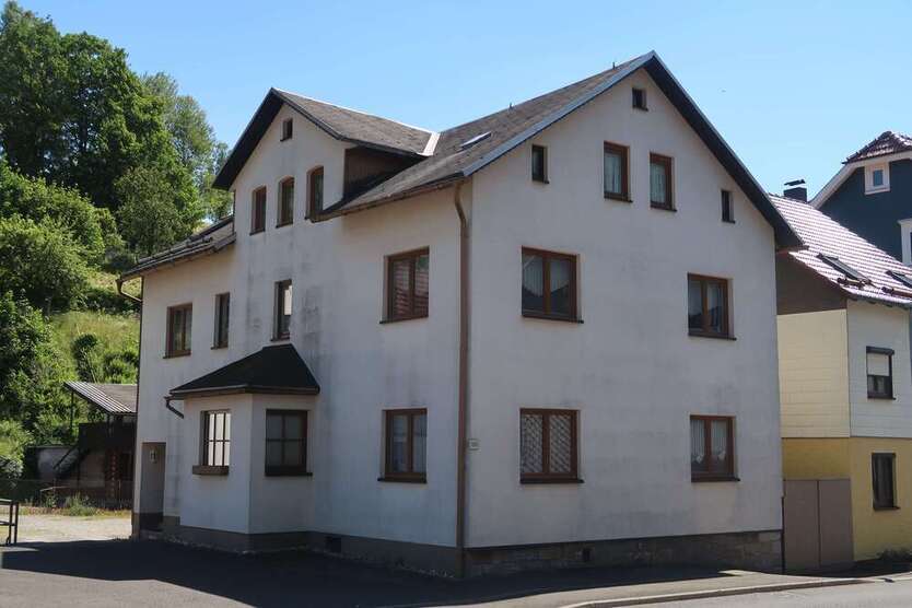 Haus zum Kaufen in Schleusegrund OT Schönbrunn 128.000 € 195 m²